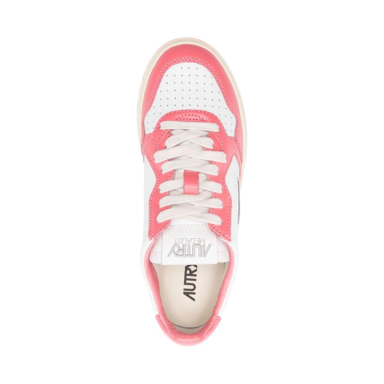 Autry Medalist low Sneakers AULWWB55-P25