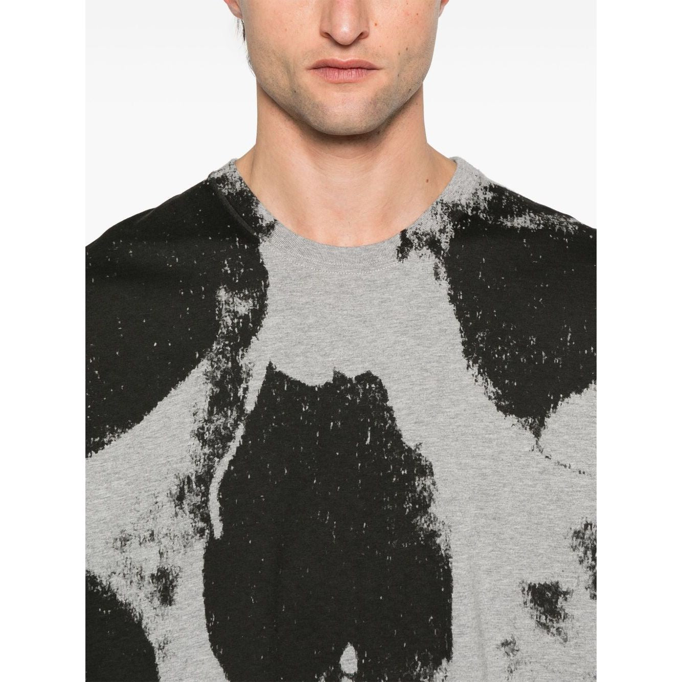 Alexander McQueen T-shirts and Polos Grey Topwear