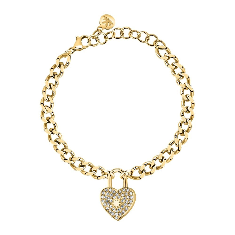 Gold chain bracelet with heart-shaped pendant, stylish and elegant design for ladies