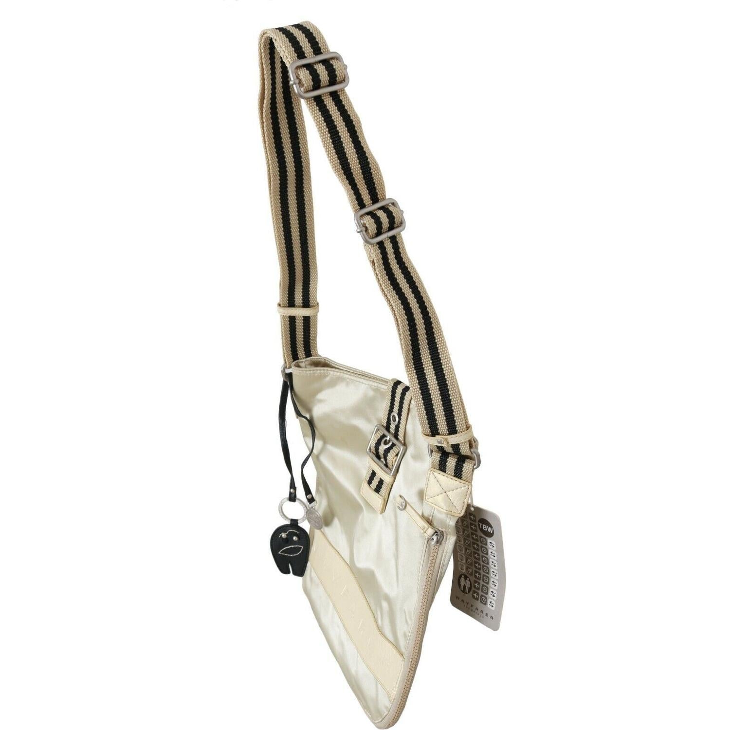 别致的米色布艺手提包