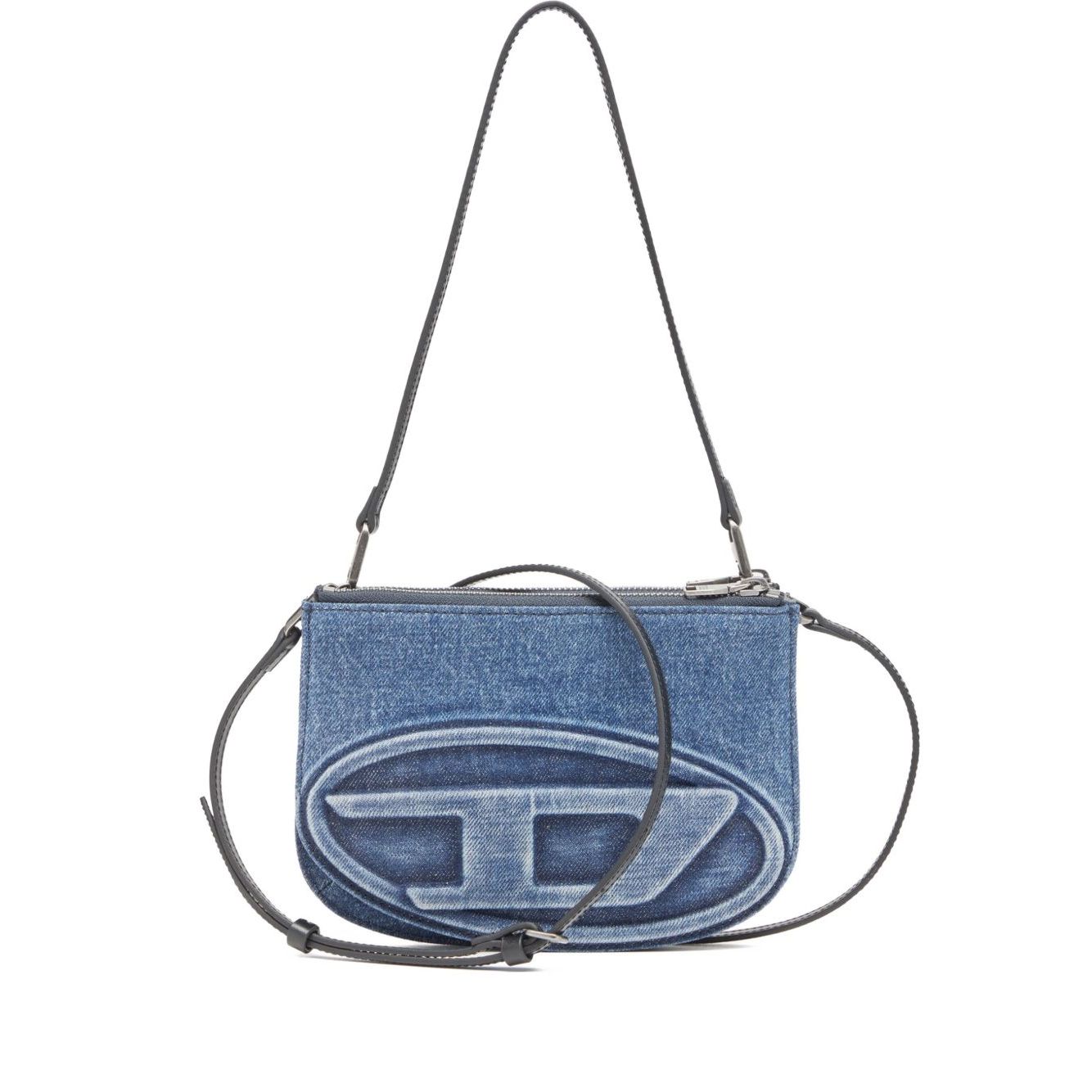 Front view with bag zipped and handles upright.