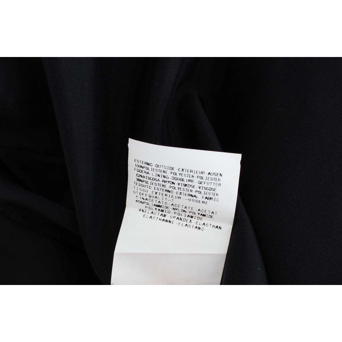 بدلة تنورة سوداء أنيقة مكونة من قطعتين