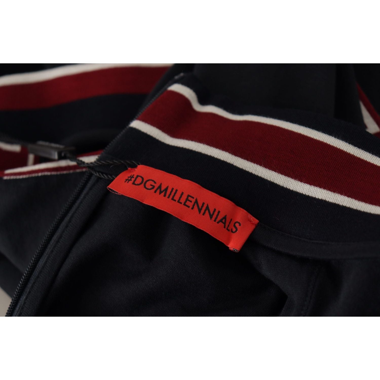 تي شيرت دولتشي آند غابانا الأنيق المصنوع من القطن باللون الأسود برقبة عالية