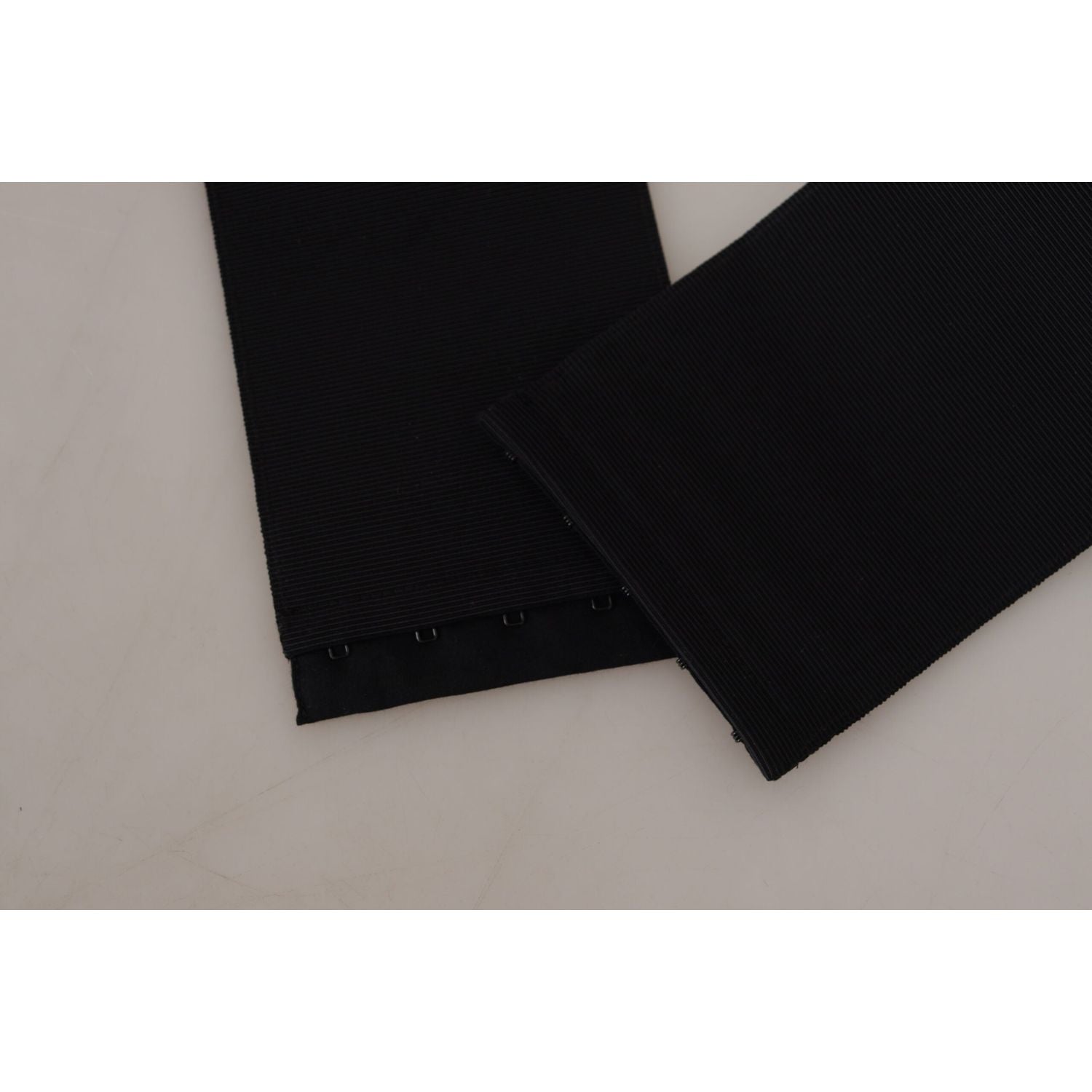 حزام حريري أنيق مزين بأحجار الراين من دولتشي آند غابانا