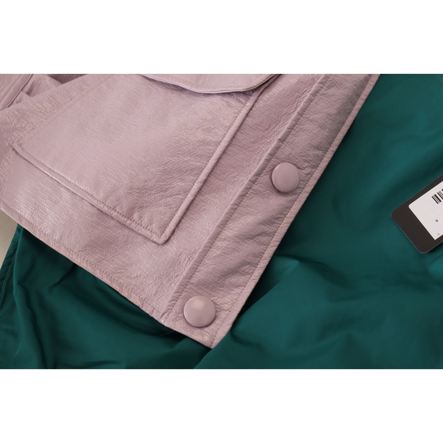 别致的紫色短款夹克 - 时尚宣言