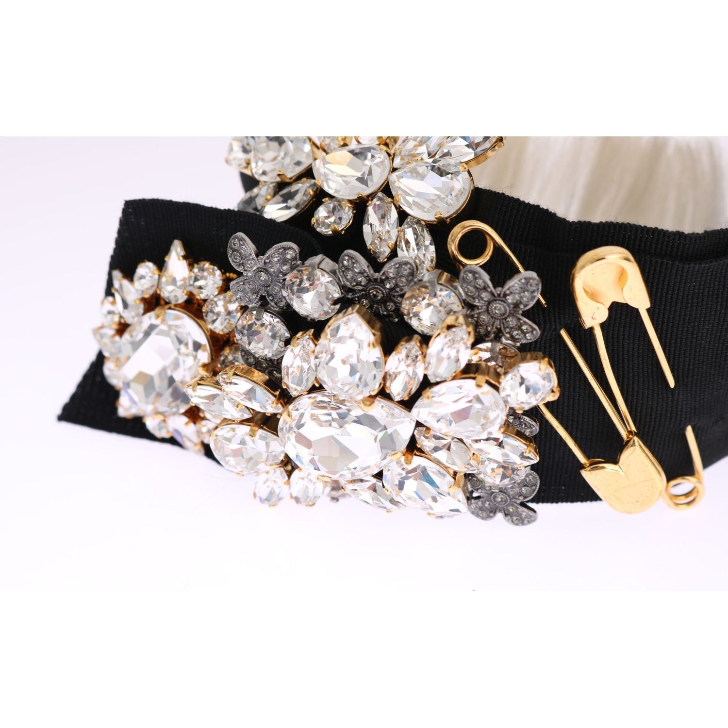 عصابة رأس أنيقة من الكريستال الأسود من دولتشي آند غابانا