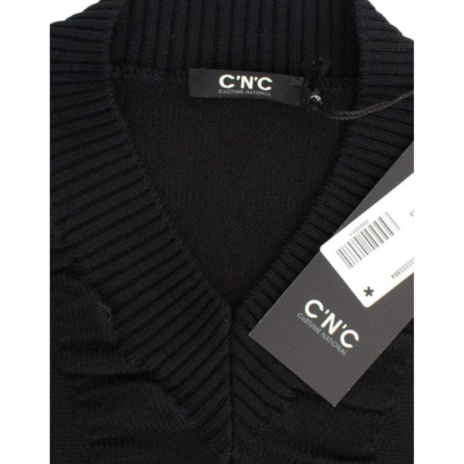 优雅 V 领轻质毛衣