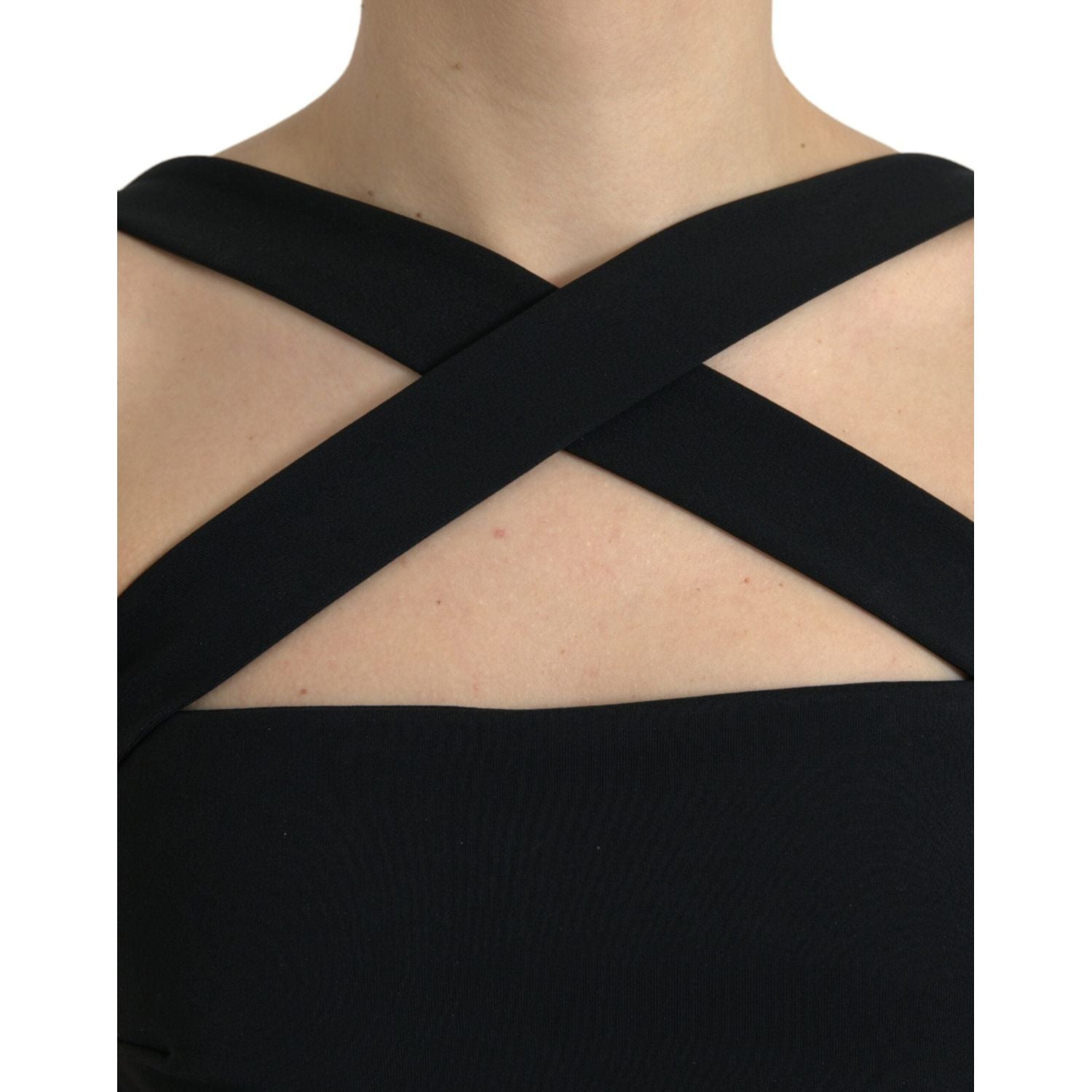 优雅黑色直筒吊带中长连衣裙