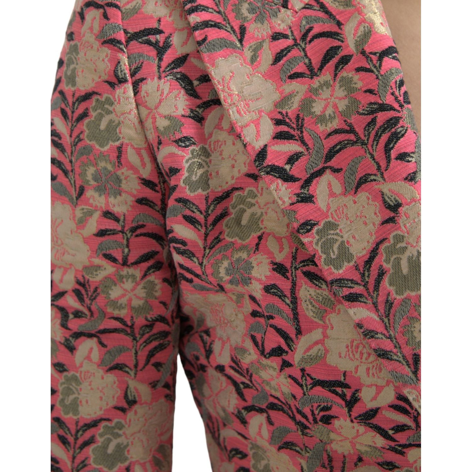 بدلة دولتشي آند غابانا الأنيقة ذات المقاس النحيف المكونة من قطعتين باللون الوردي