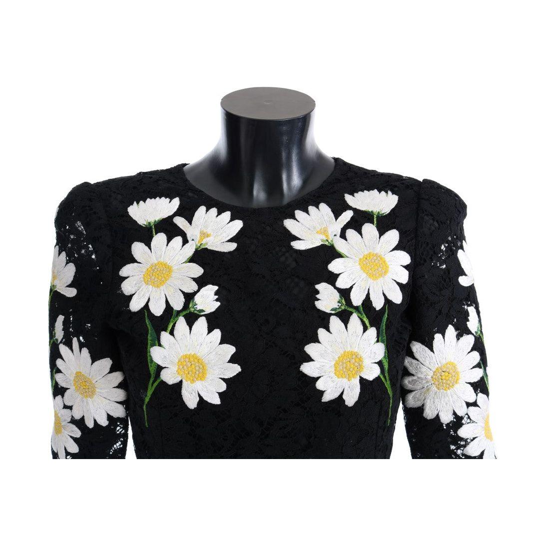 فستان دولتشي آند غابانا الأسود المزين بالدانتيل والزهور والبابونج