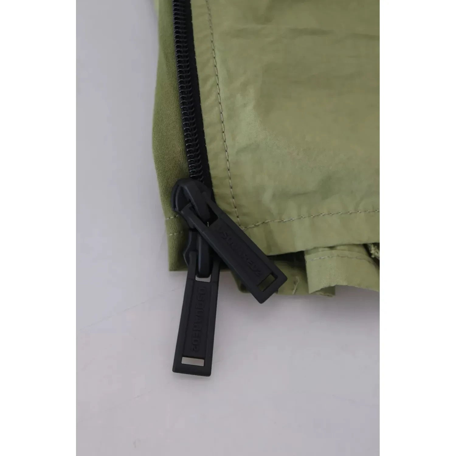 绿色棉质中腰抽绳锥形短裤