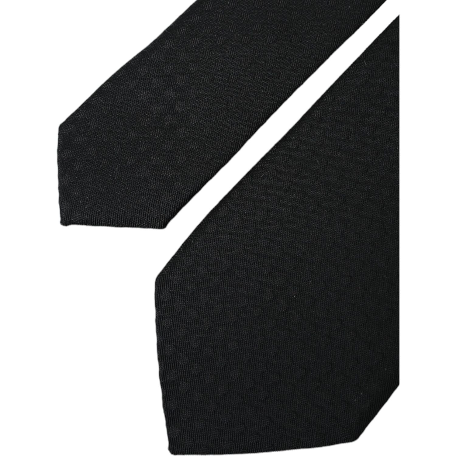 قناع وجه قابل للتعديل من دولتشي آند غابانا مصنوع من الحرير بنسبة 100% باللون الأسود