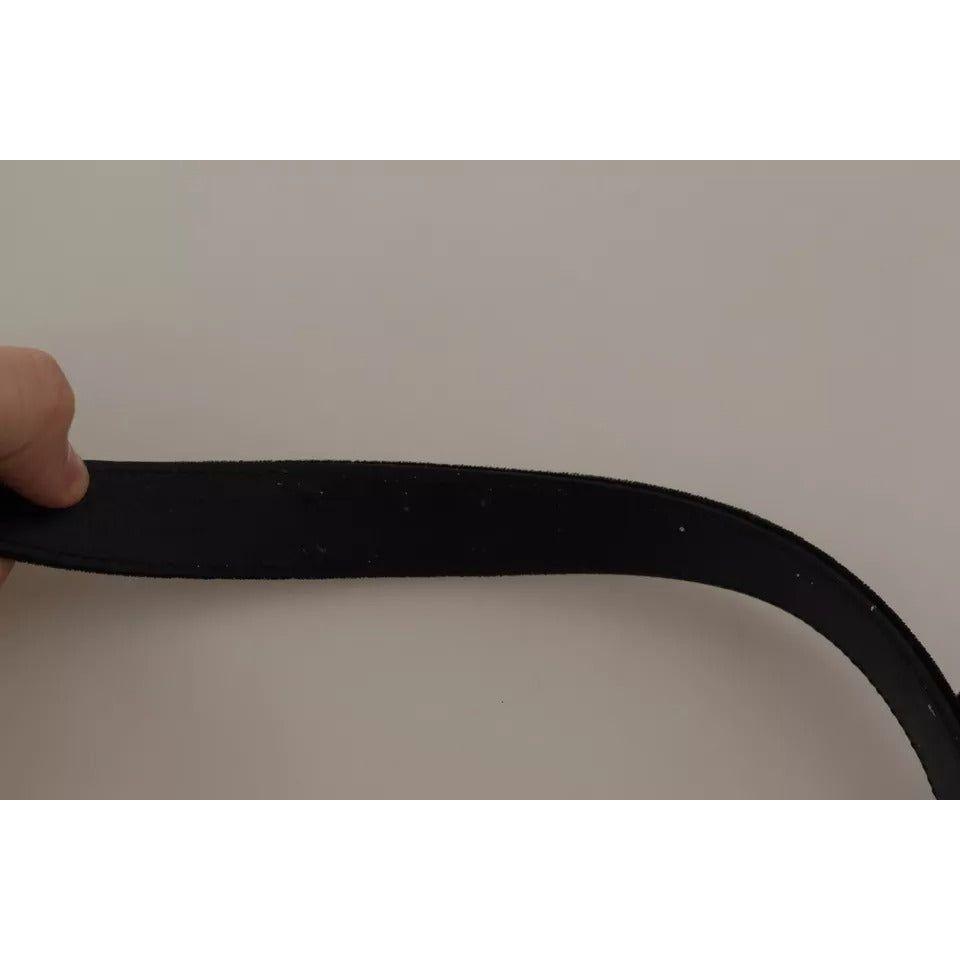 حزام دولتشي آند غابانا المخملي الأسود بمشبك معدني فضي اللون