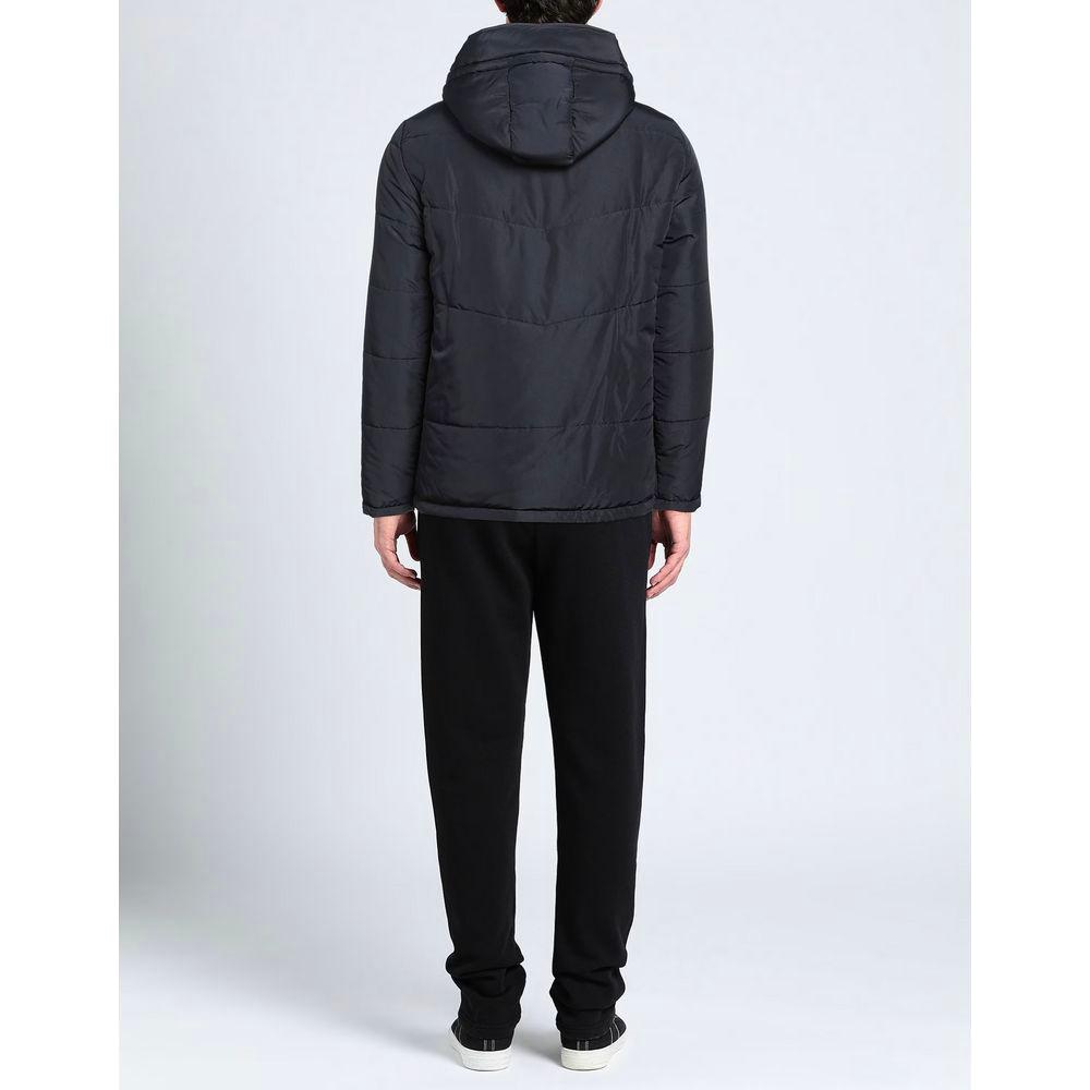 优雅蓝色 Aquascutum 夹克，带可拆卸兜帽