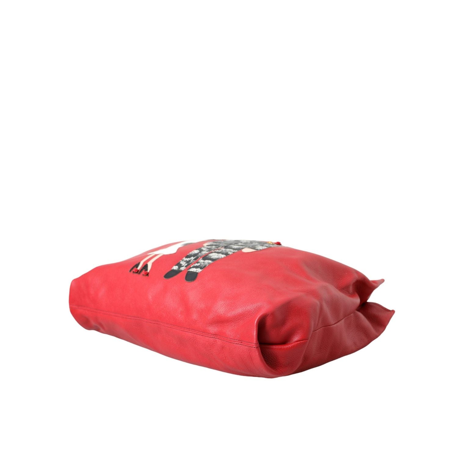 Front view with bag zipped and handles upright.