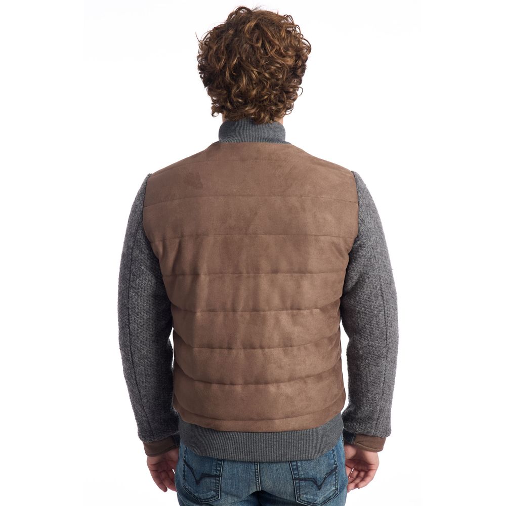 Front view with bag zipped and handles upright.