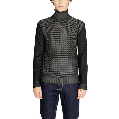 Hamaki-Ho Black Viscose Turtleneck