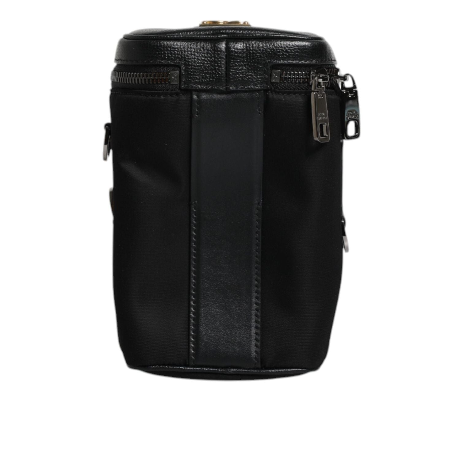 Front view with bag zipped and handles upright.