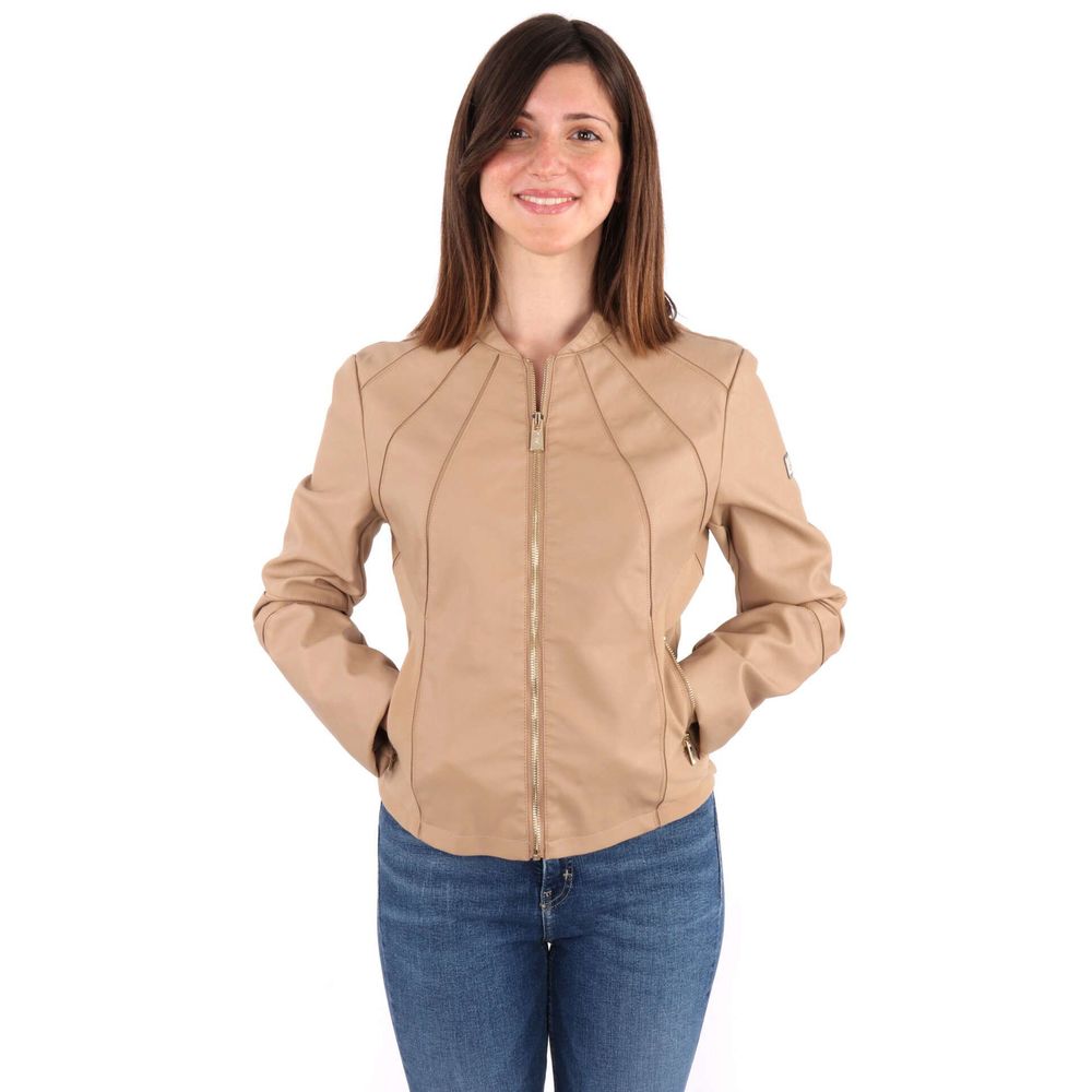 Front view with bag zipped and handles upright.