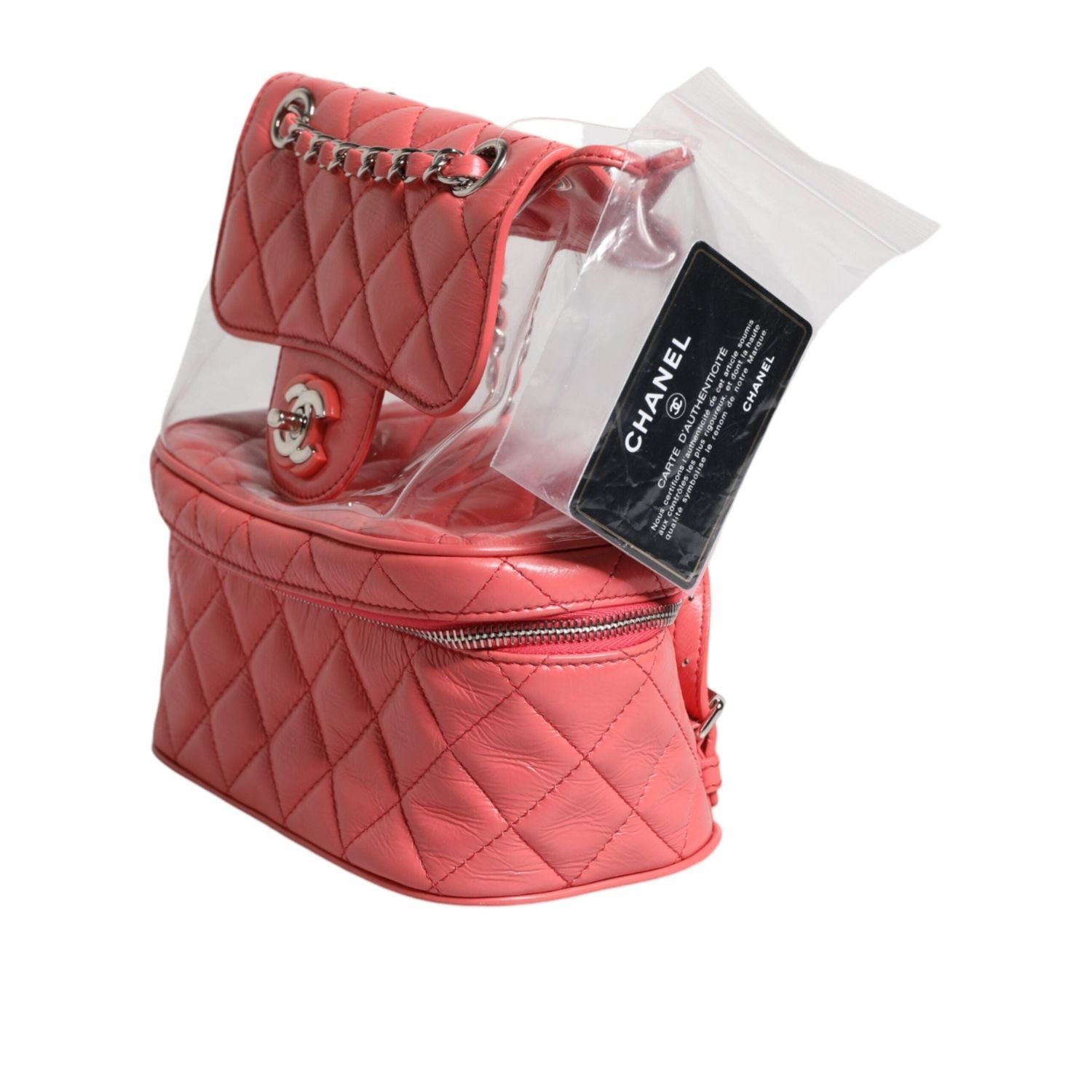 Front view with bag zipped and handles upright.