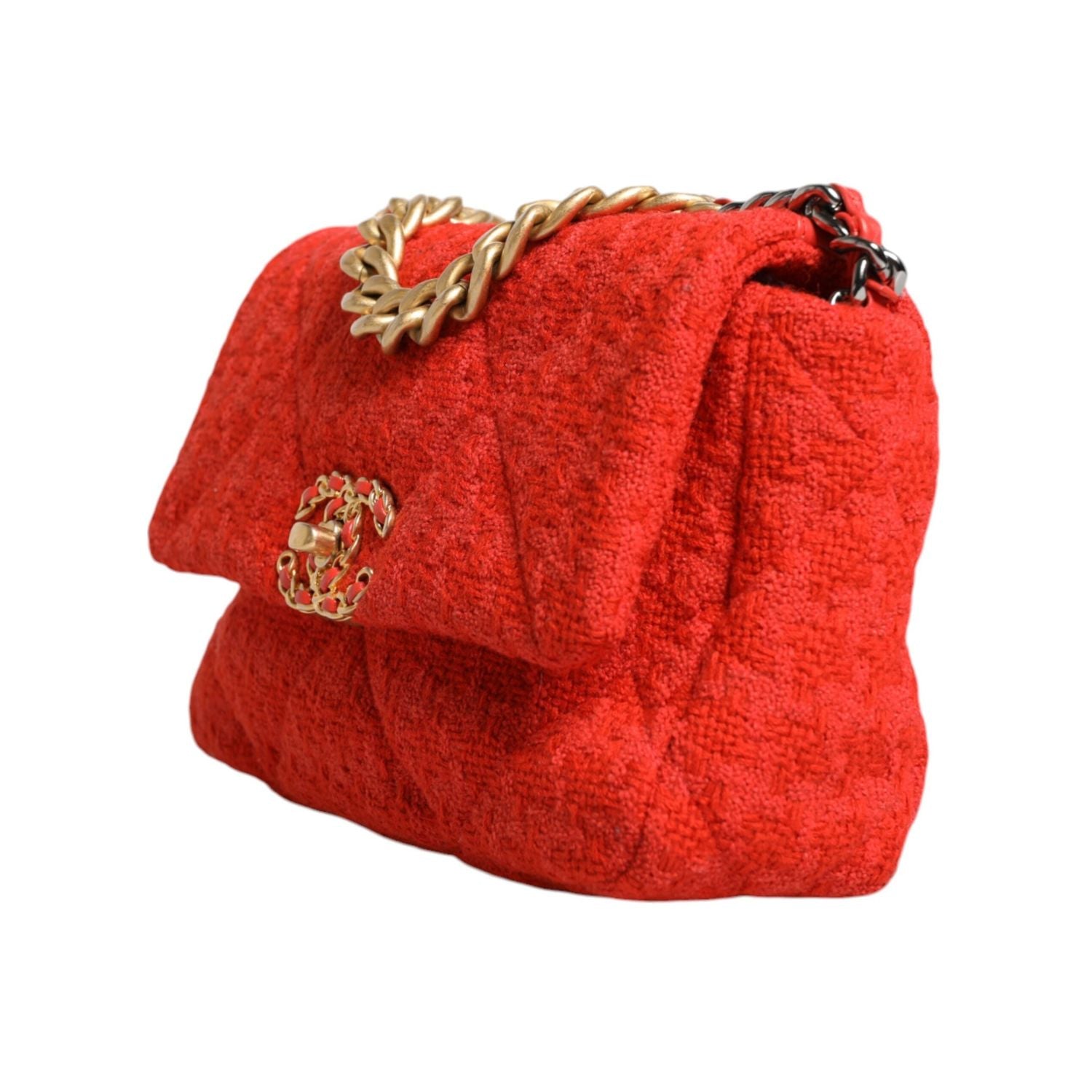 Front view with bag zipped and handles upright.