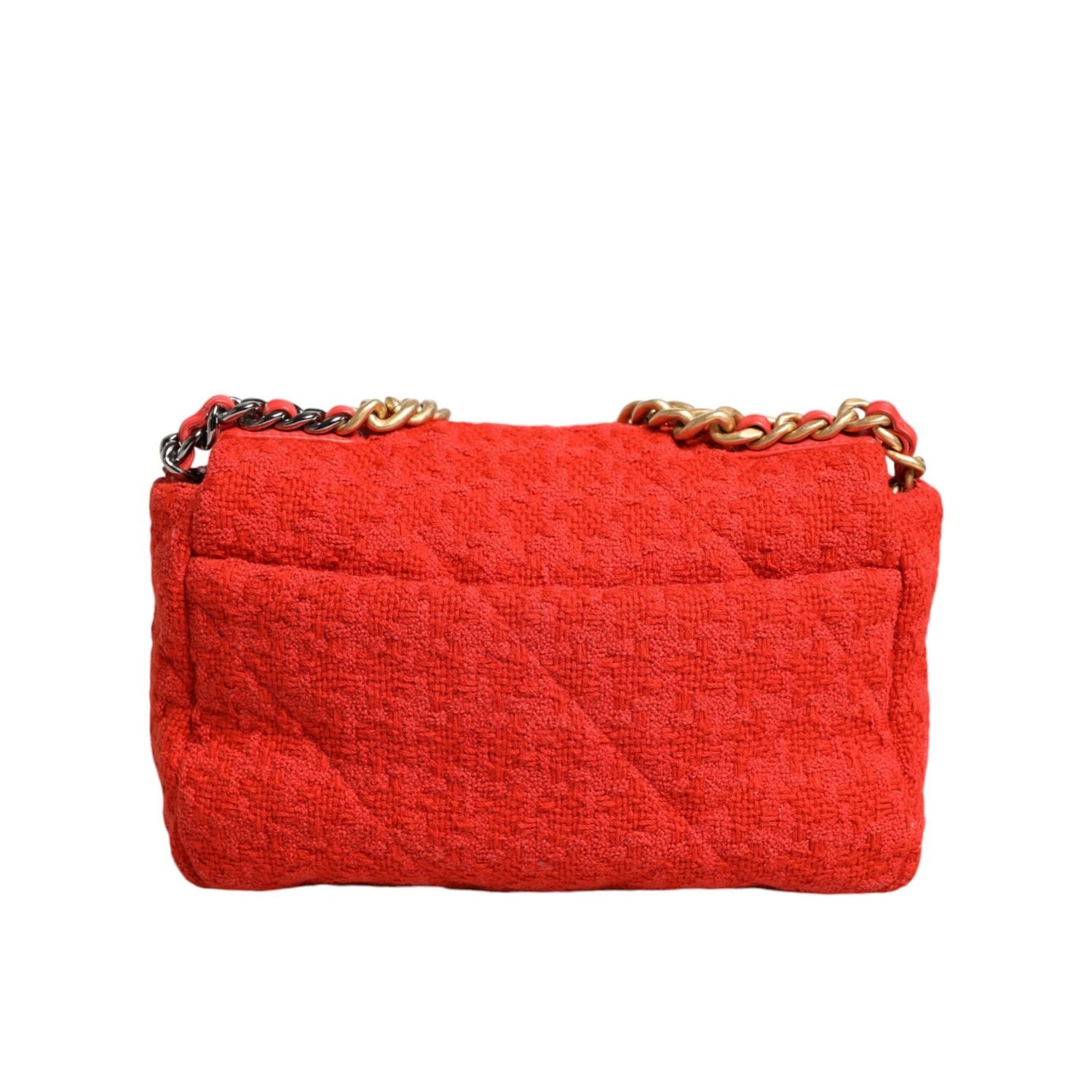 Front view with bag zipped and handles upright.