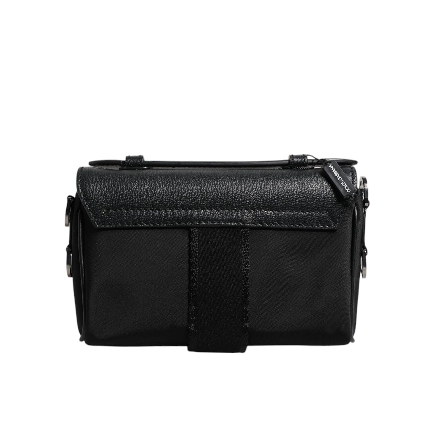 Front view with bag zipped and handles upright.