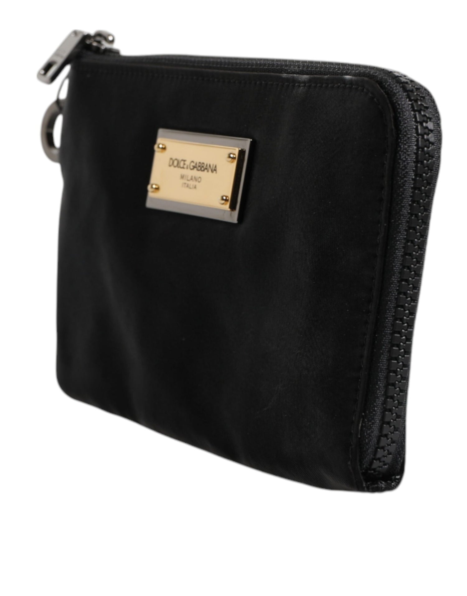 Front view with bag zipped and handles upright.