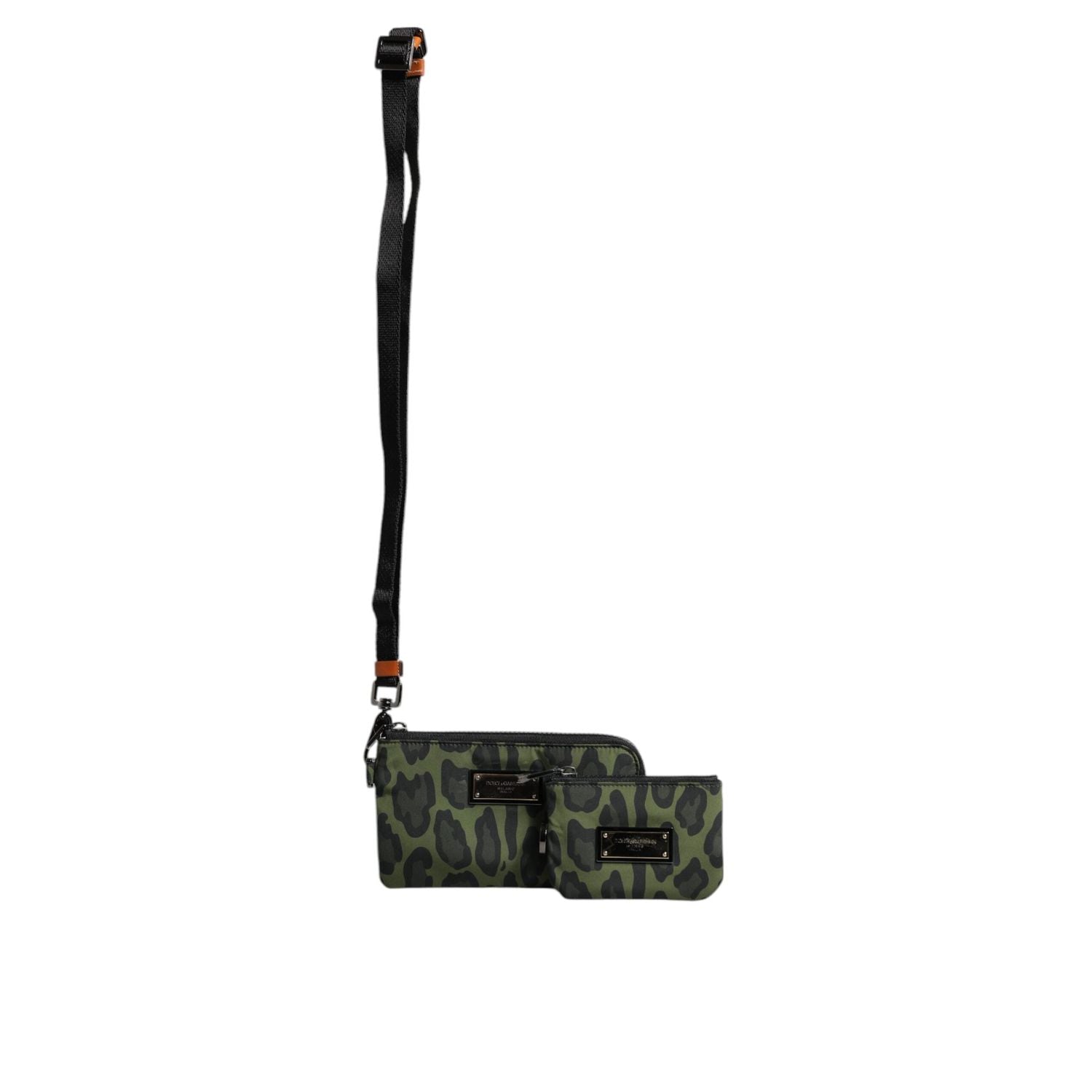 Front view with bag zipped and handles upright.