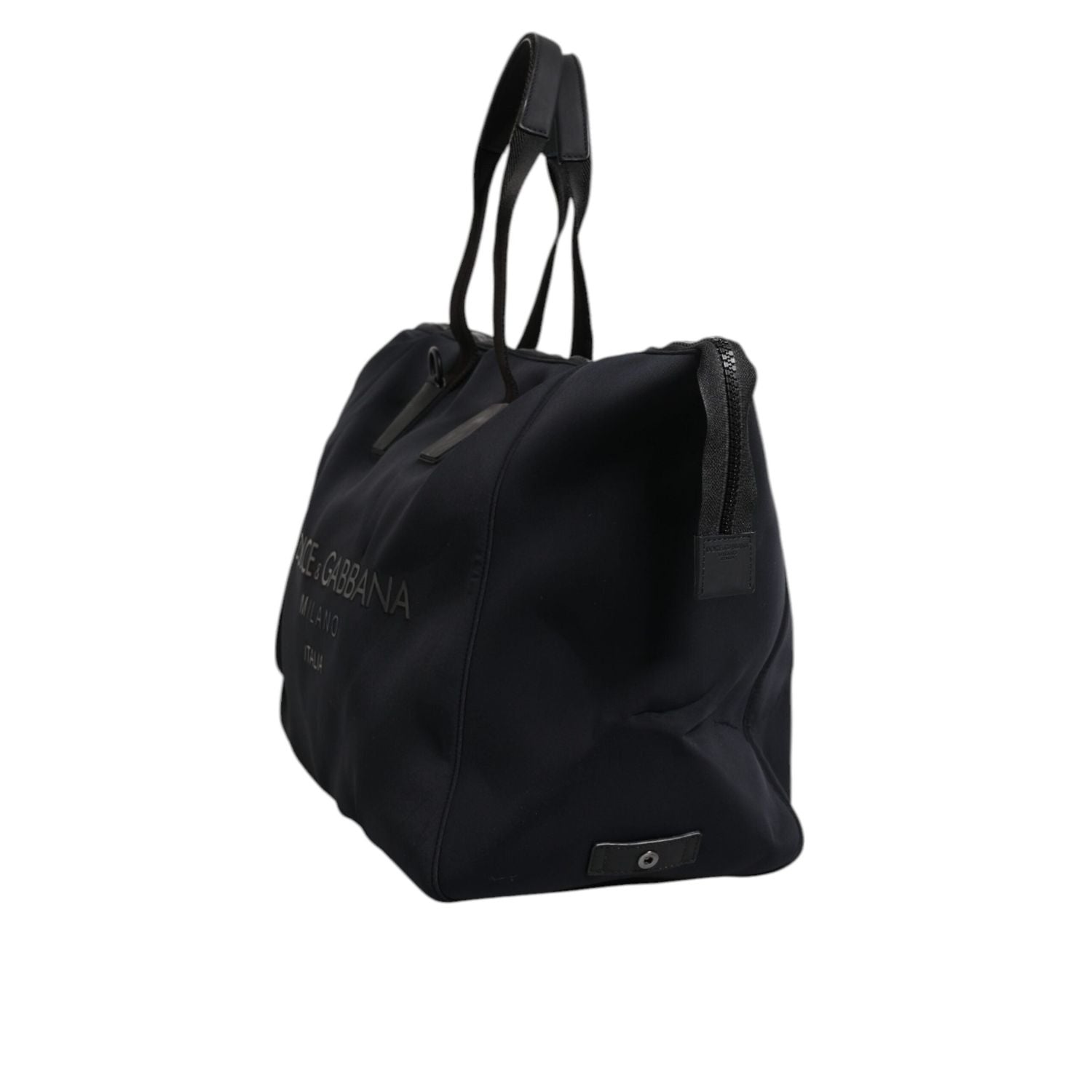 Front view with bag zipped and handles upright.