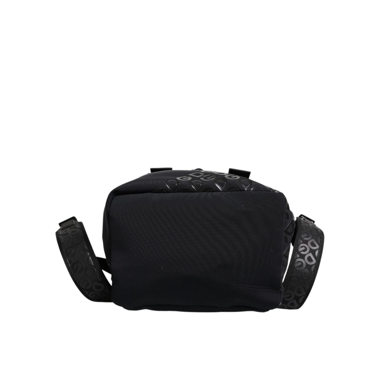 Front view with bag zipped and handles upright.