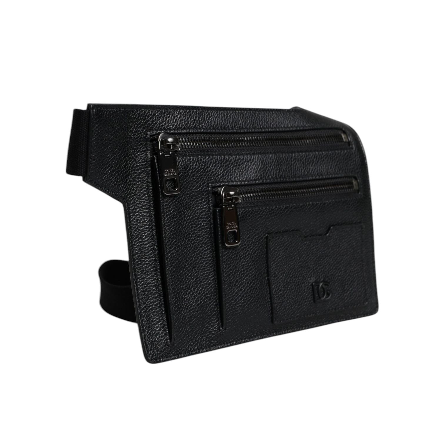 Front view with bag zipped and handles upright.