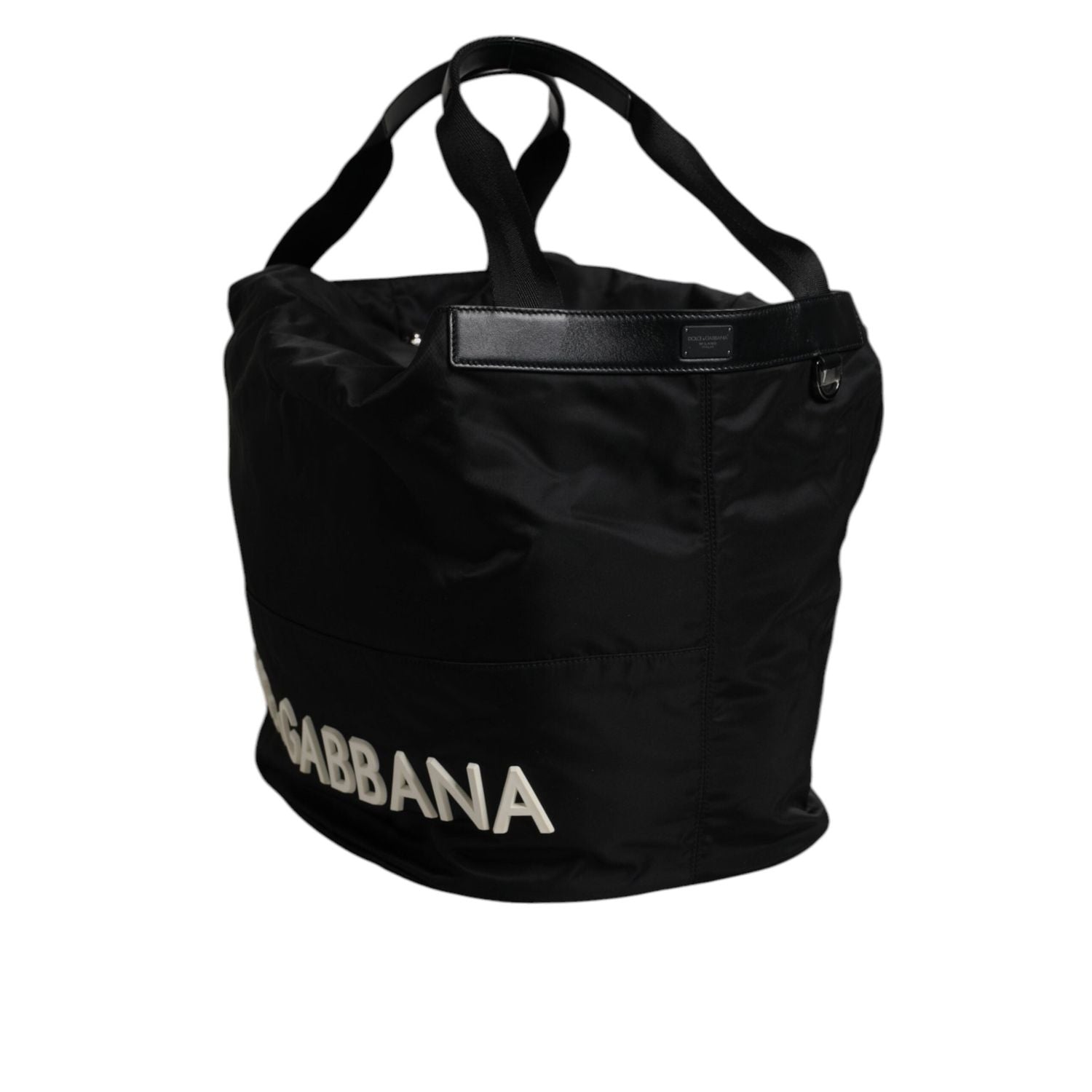 Front view with bag zipped and handles upright.