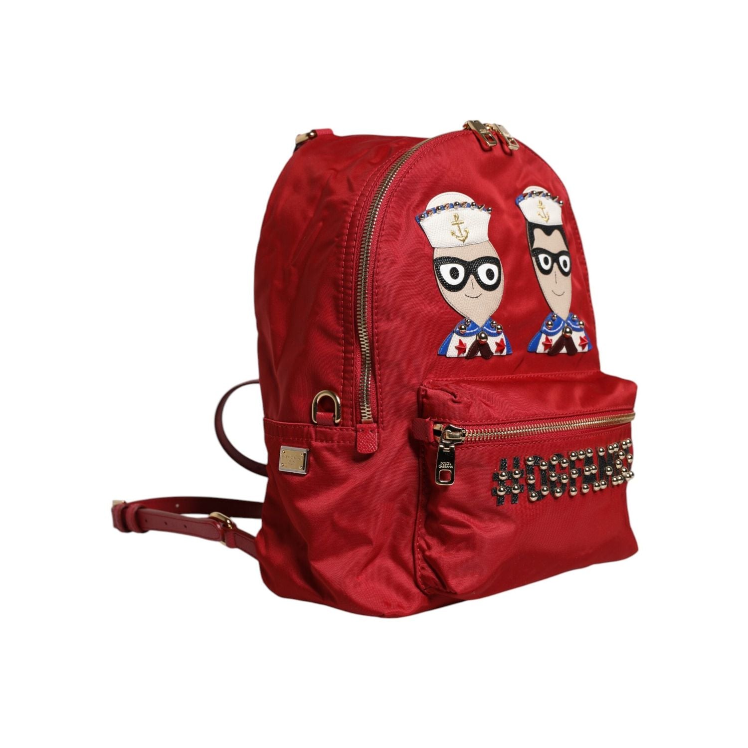 Front view with bag zipped and handles upright.