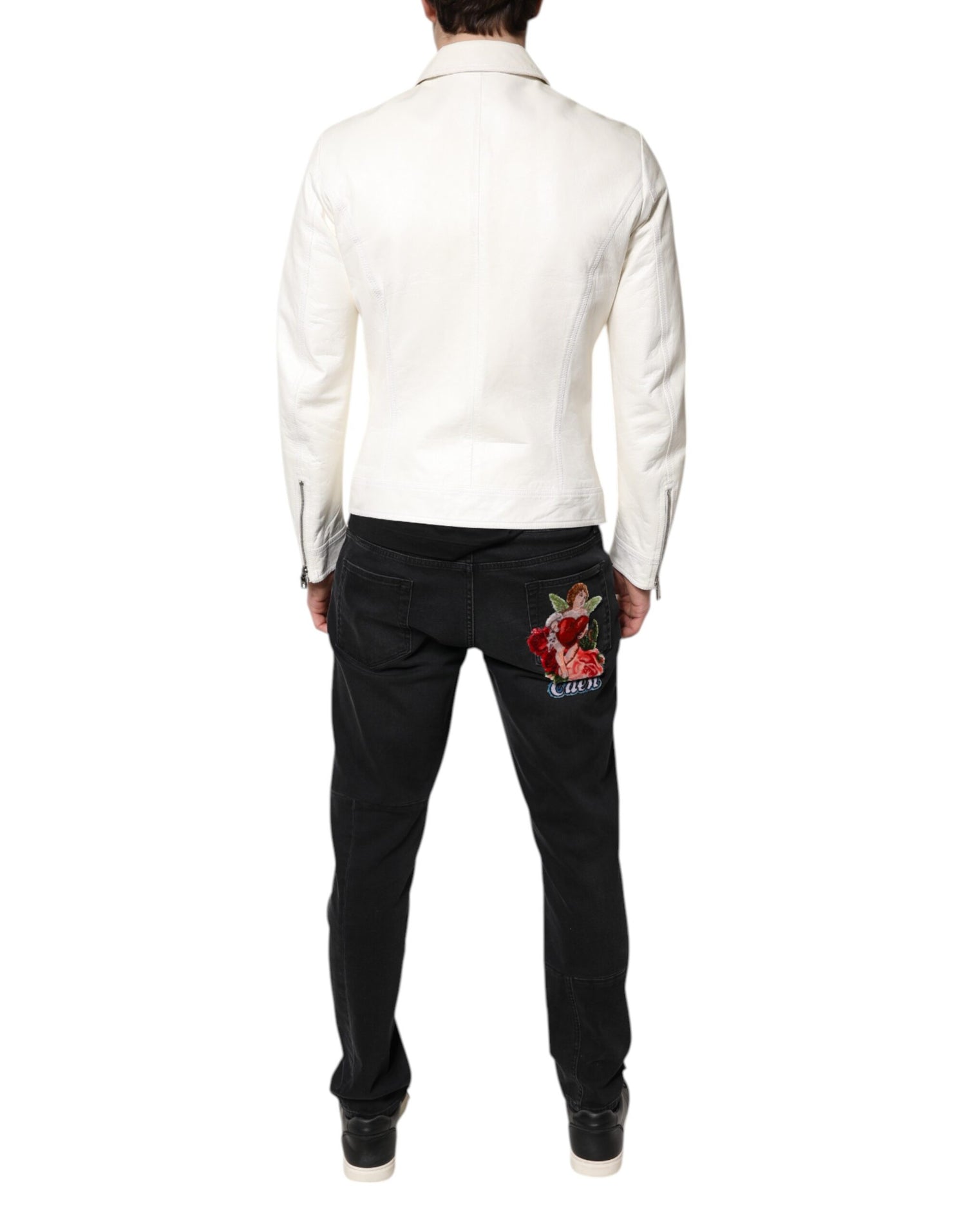 Front view with bag zipped and handles upright.