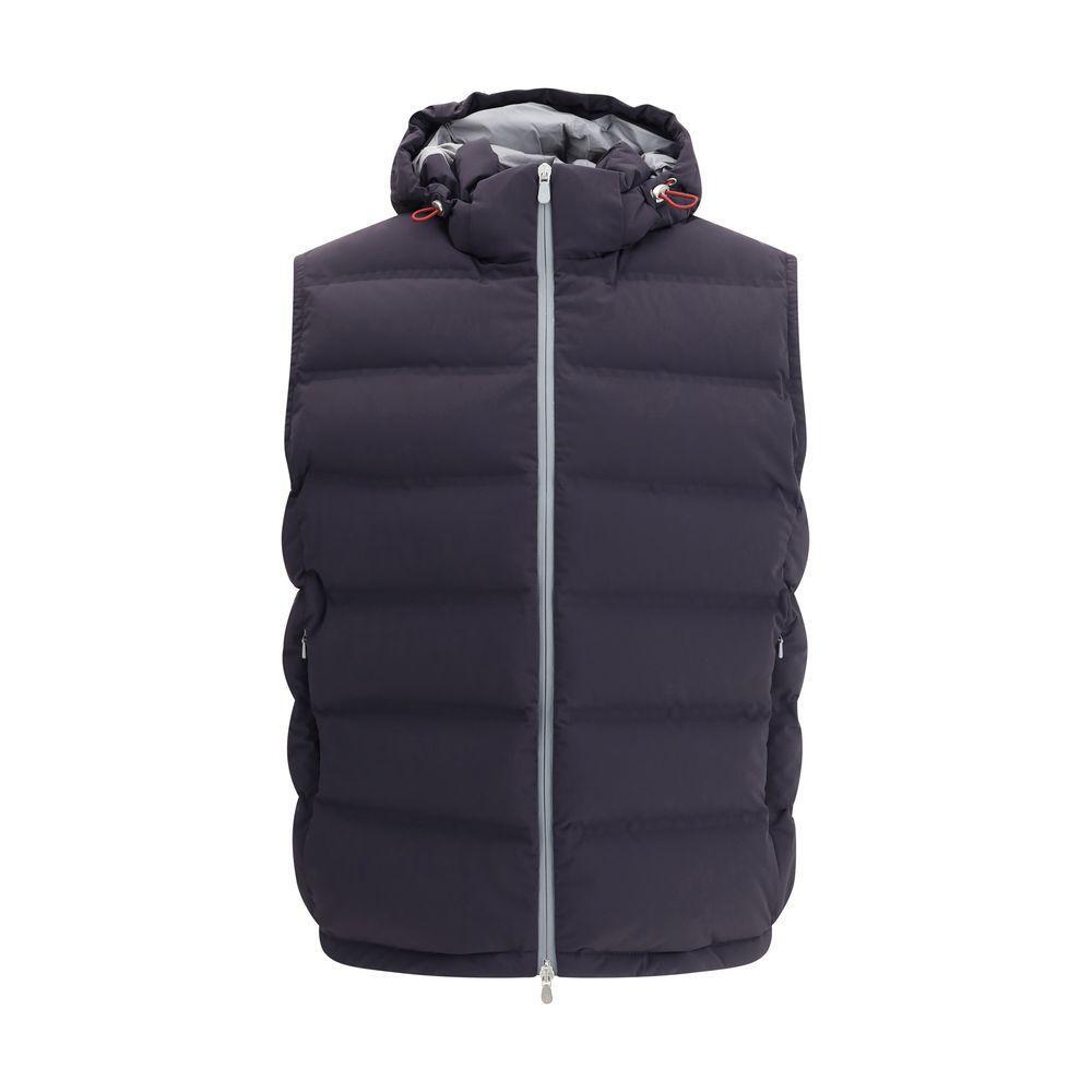 Front view with bag zipped and handles upright.