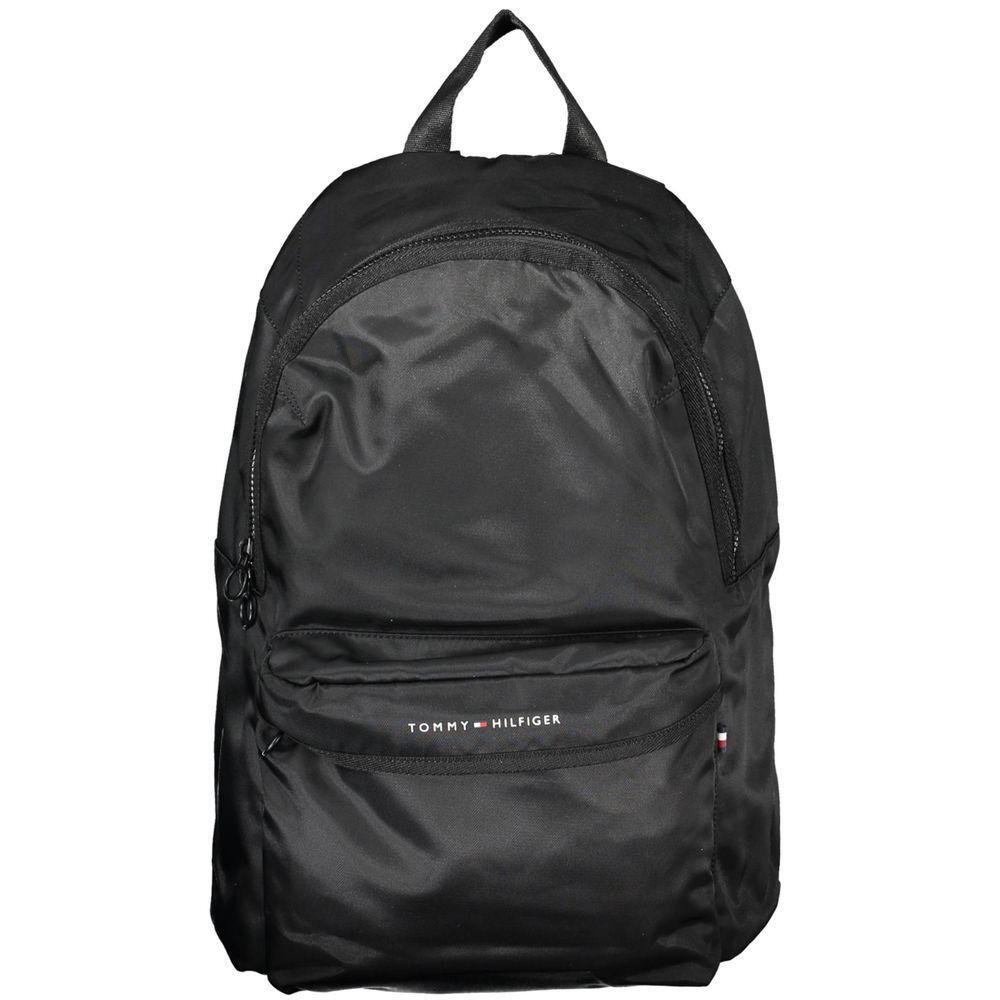 Front view with bag zipped and handles upright.