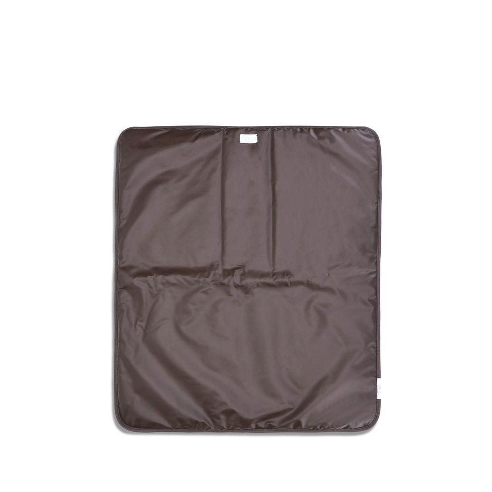 Front view with bag zipped and handles upright.
