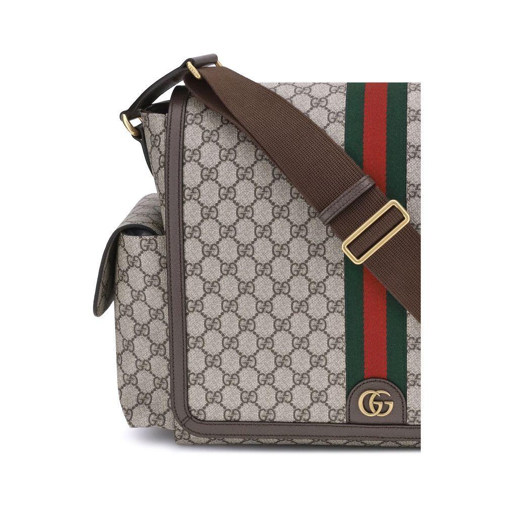 Front view with bag zipped and handles upright.