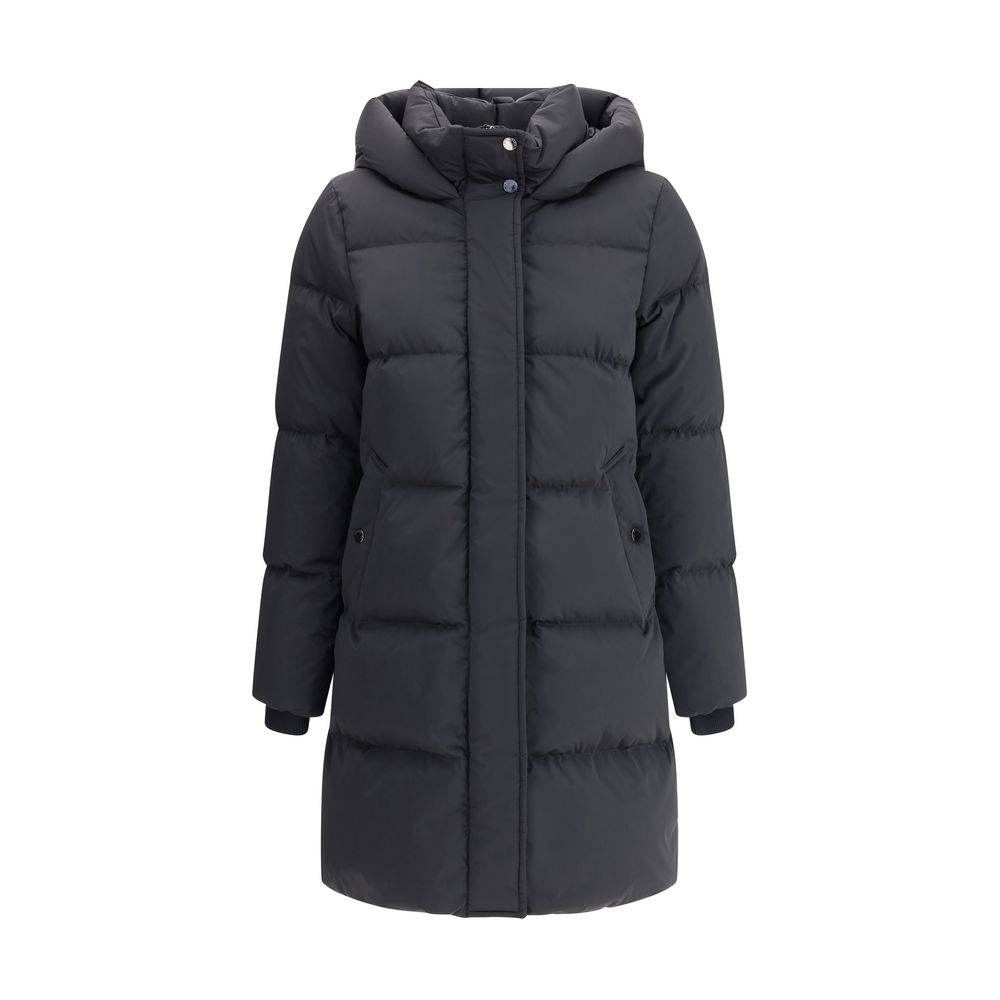 Woolrich Black Goose Down Coat with hood, elastic cuffs, zipper and button closure, featuring a quilted design for warmth and comfort.