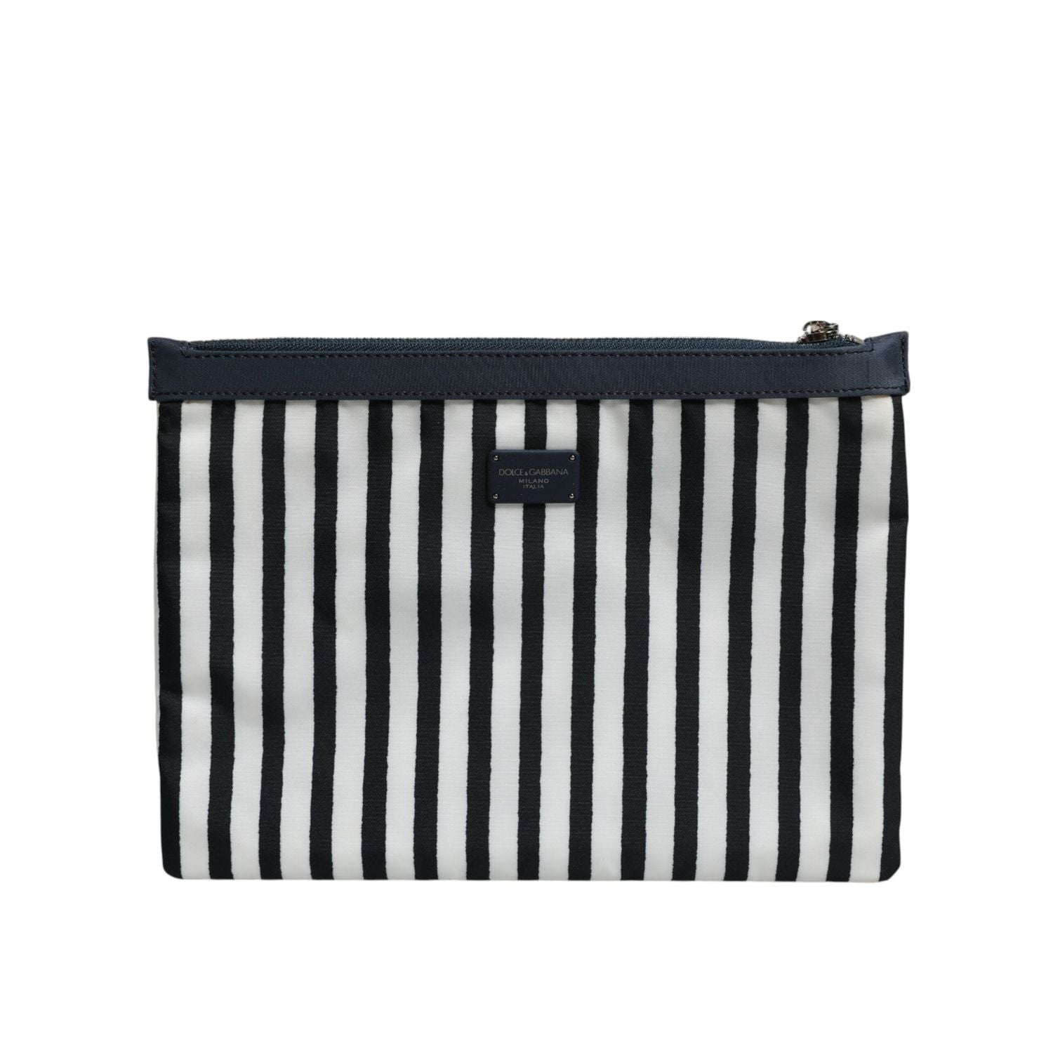Front view with bag zipped and handles upright.