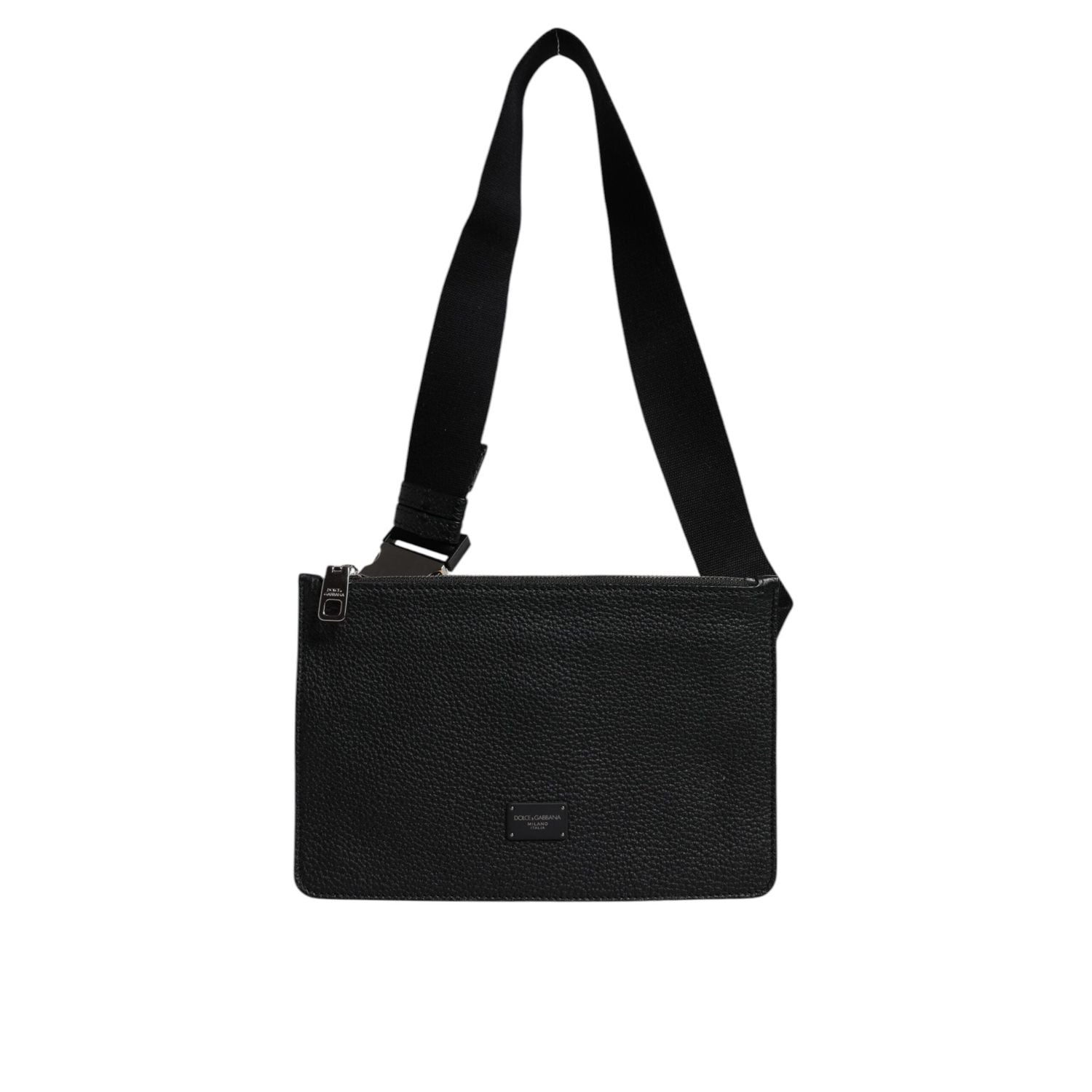 Front view with bag zipped and handles upright.