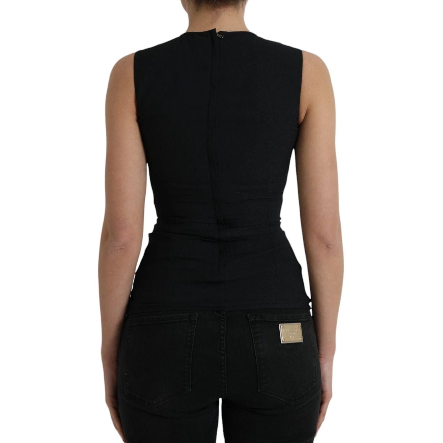 Front view with bag zipped and handles upright.