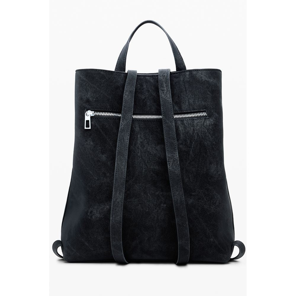 Front view with bag zipped and handles upright.