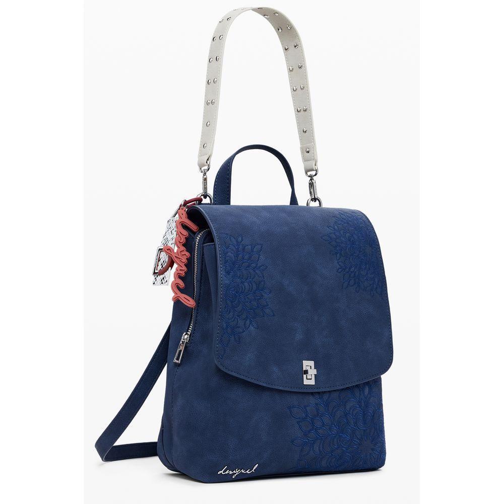 Front view with bag zipped and handles upright.