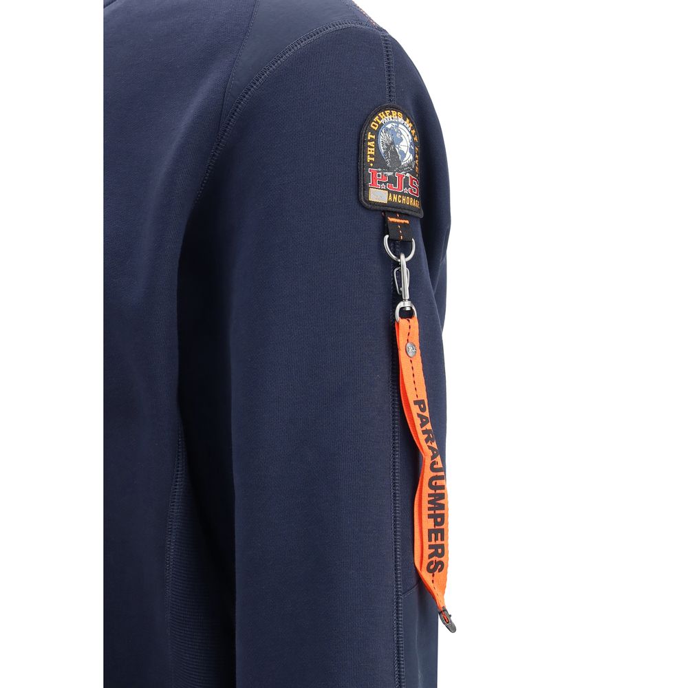 Front view with bag zipped and handles upright.