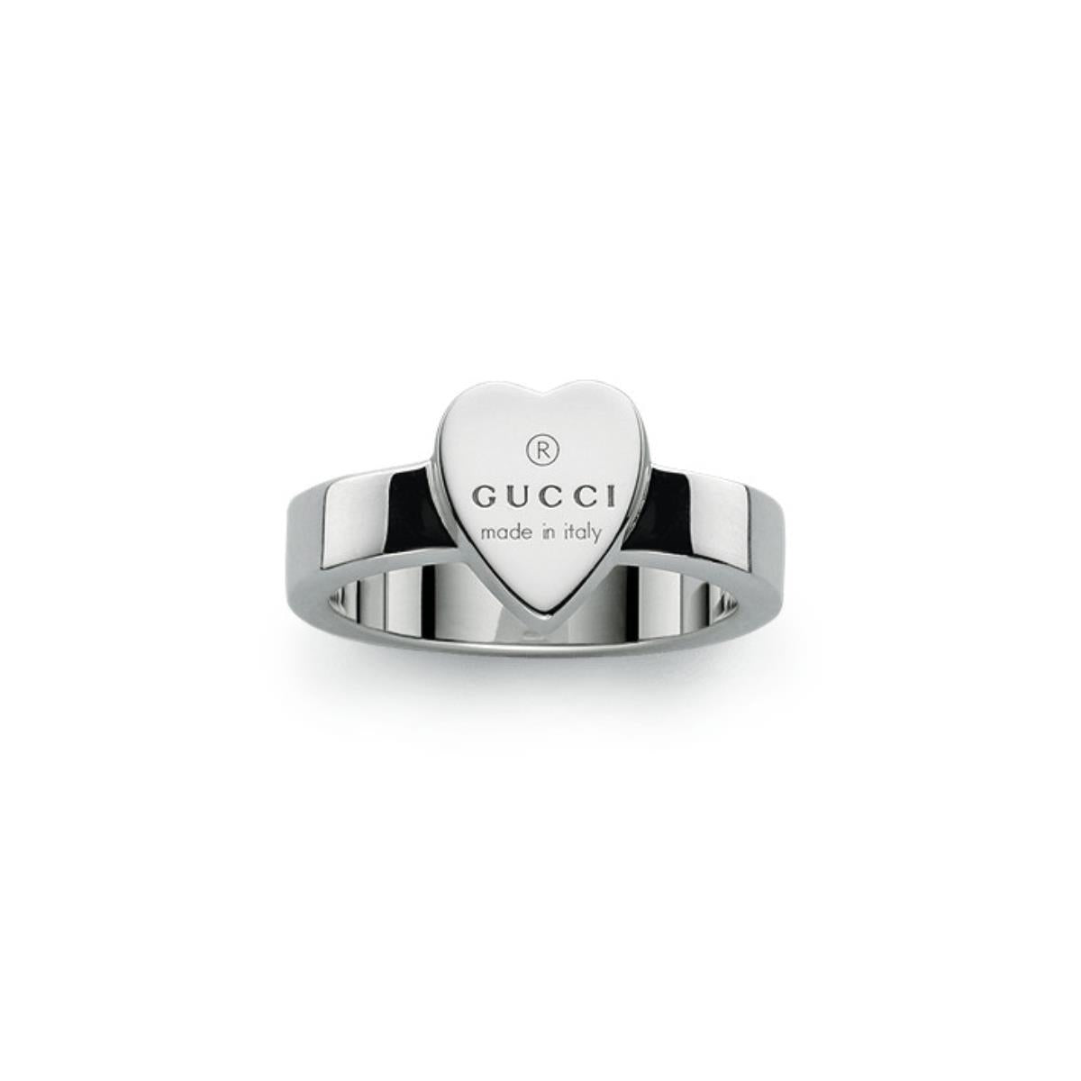 ANELLI GUCCI MOD. YBC223867001 silver heart-shaped ring with engraved Gucci logo.