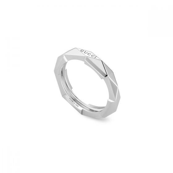 ANELLI GUCCI MOD. YBC662177002 luxury silver ring with geometric design on white background.