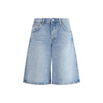 Agolde Baggy denim Shorts with five-pocket design, front button, and zipper closure. Perfect for a casual, urban summer look.