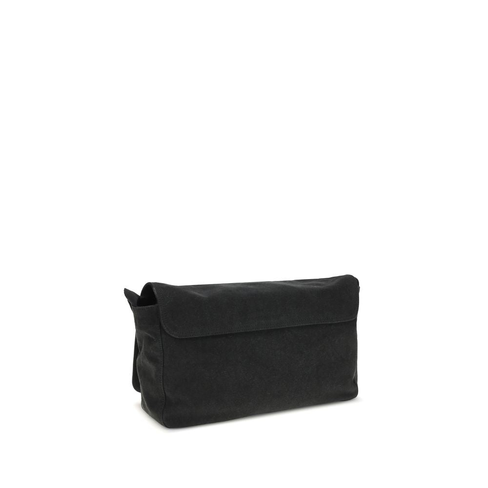 Front view with bag zipped and handles upright.